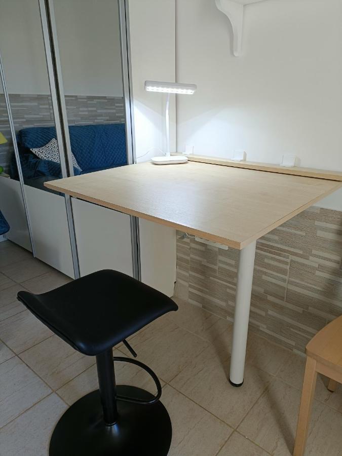 Un Bel Appartement Rez Jardin Parking Gratuit 旺斯 外观 照片